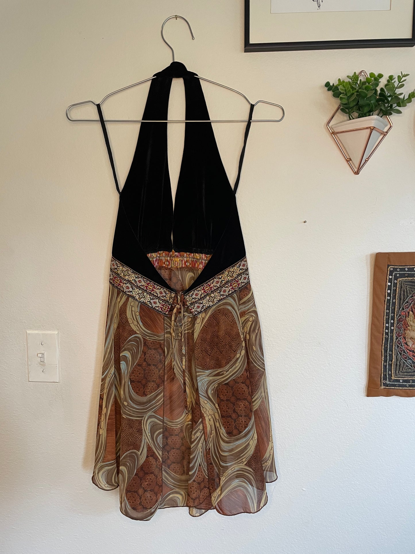 Chanterelle Halter